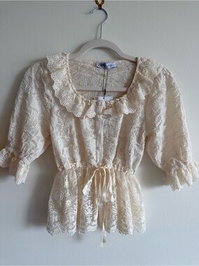 Zara Ivory Lace Peplum Ruffle Top with Satin Waist Tie Size Small